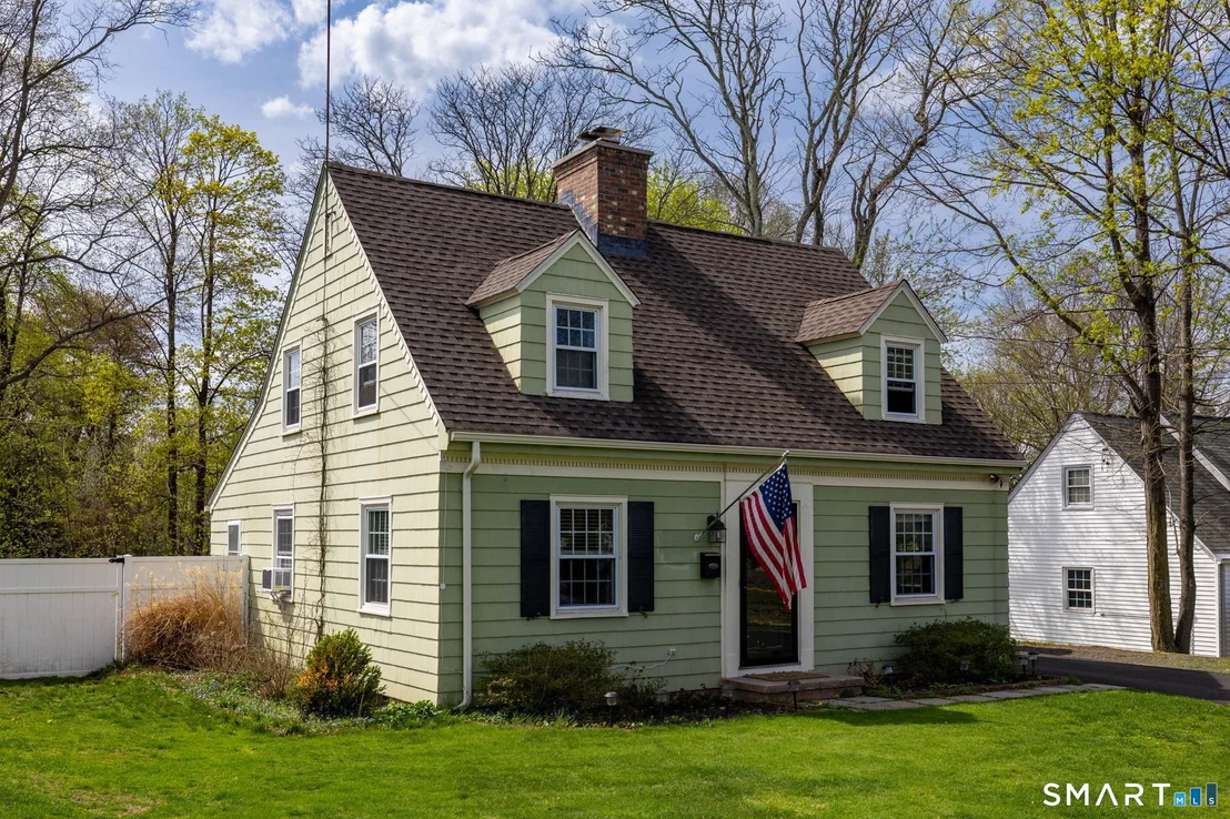 Photo of 937 Main Street