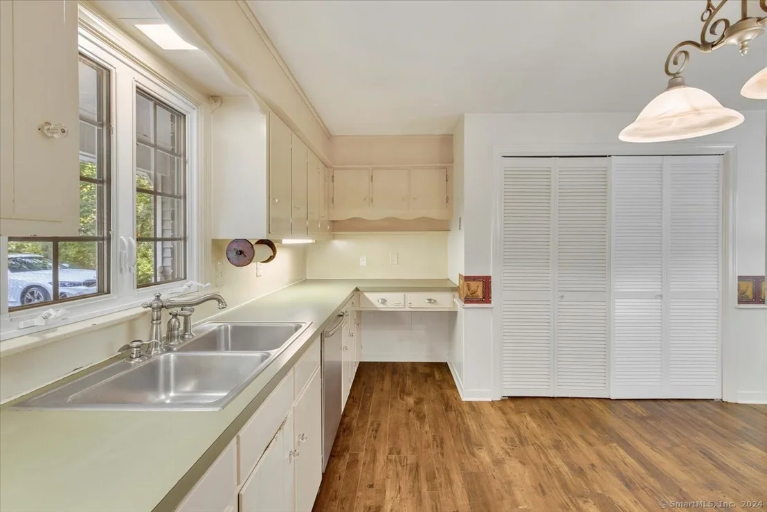 Photo of 102 Acer Drive