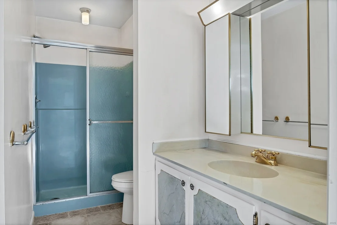 Photo of Unit APT7B at 91 Riverview Road