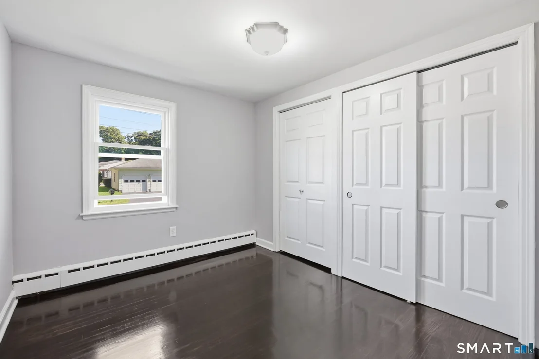 Photo of 156 Robin Hill Road