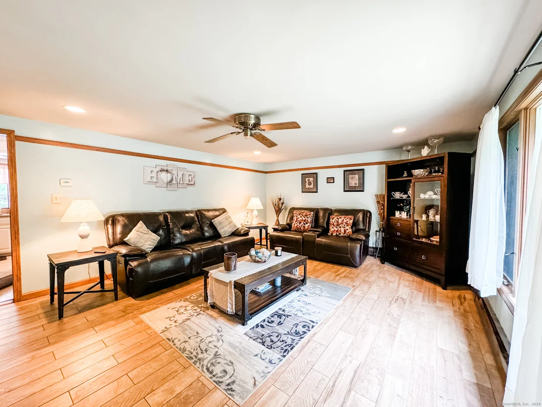Photo of 33 Fairway Drive