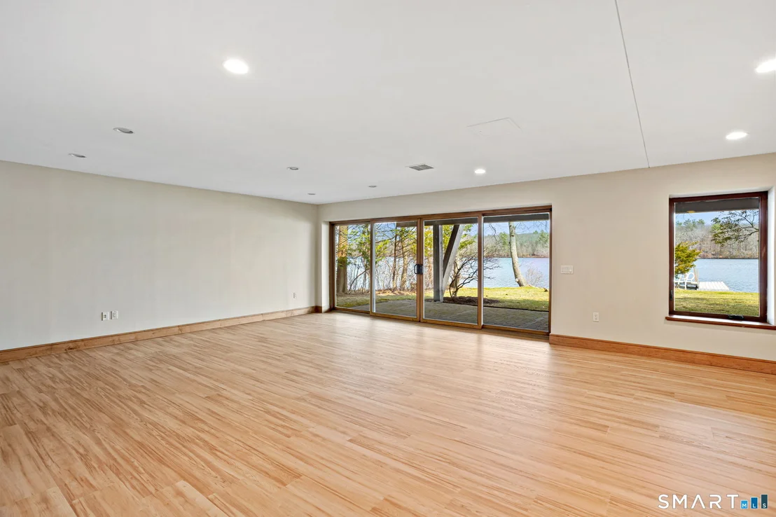 Photo of 152 Lakeside Drive