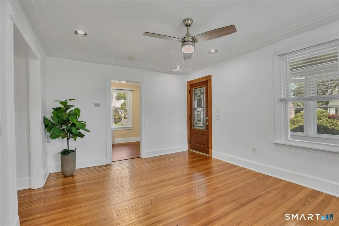 Photo of 349 Nott Street