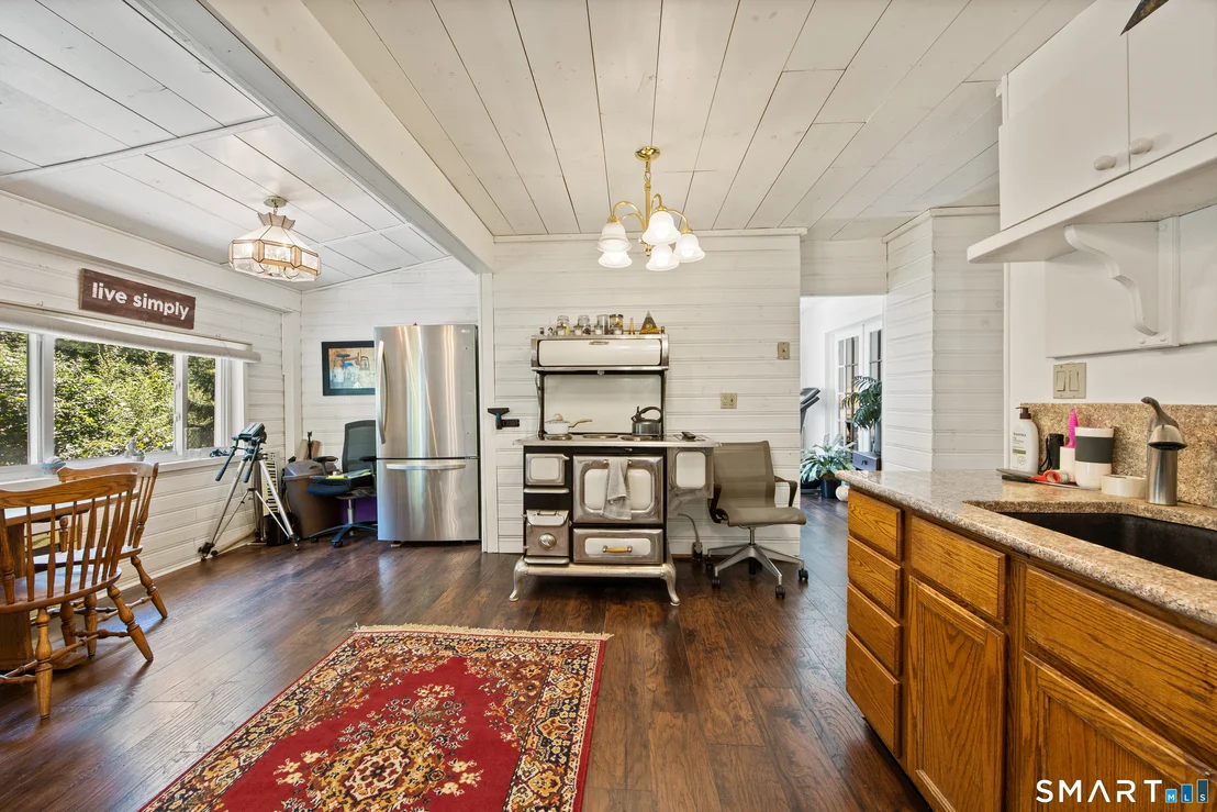 Photo of 573 Litchfield Road