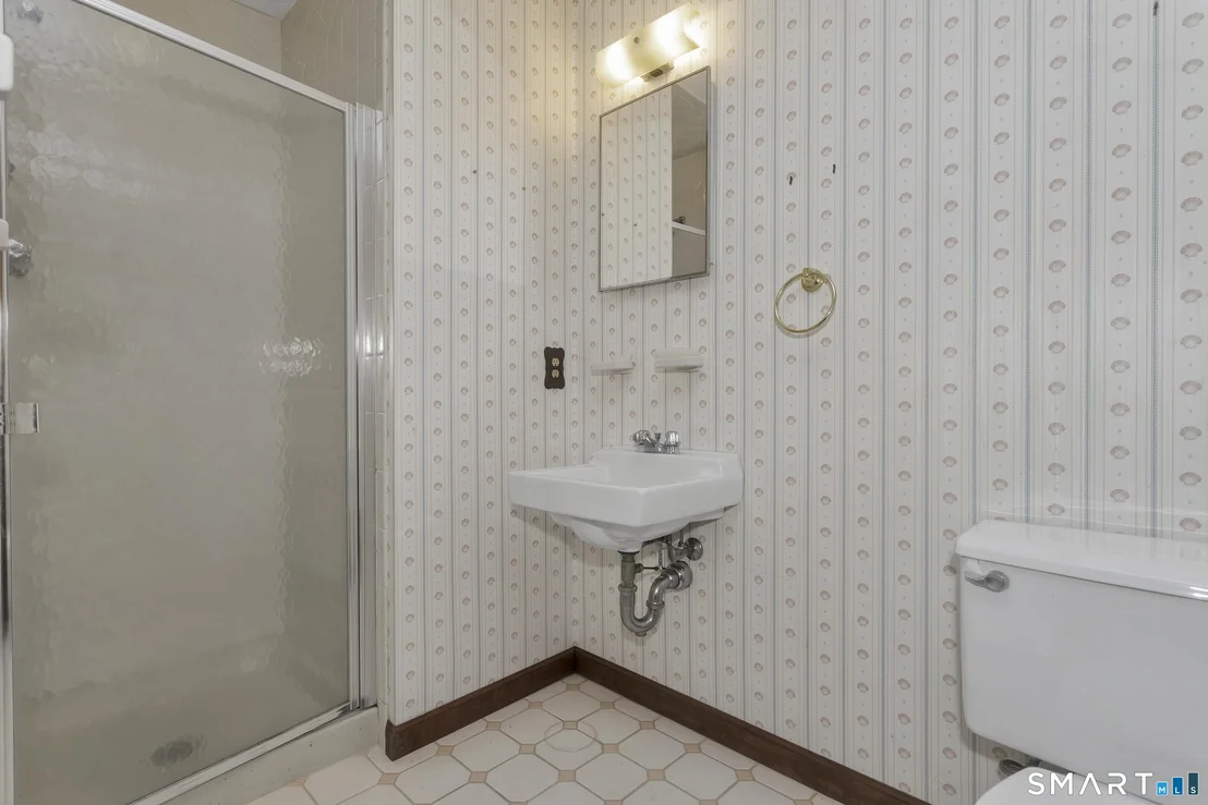 Photo of 4 Winthrop Road