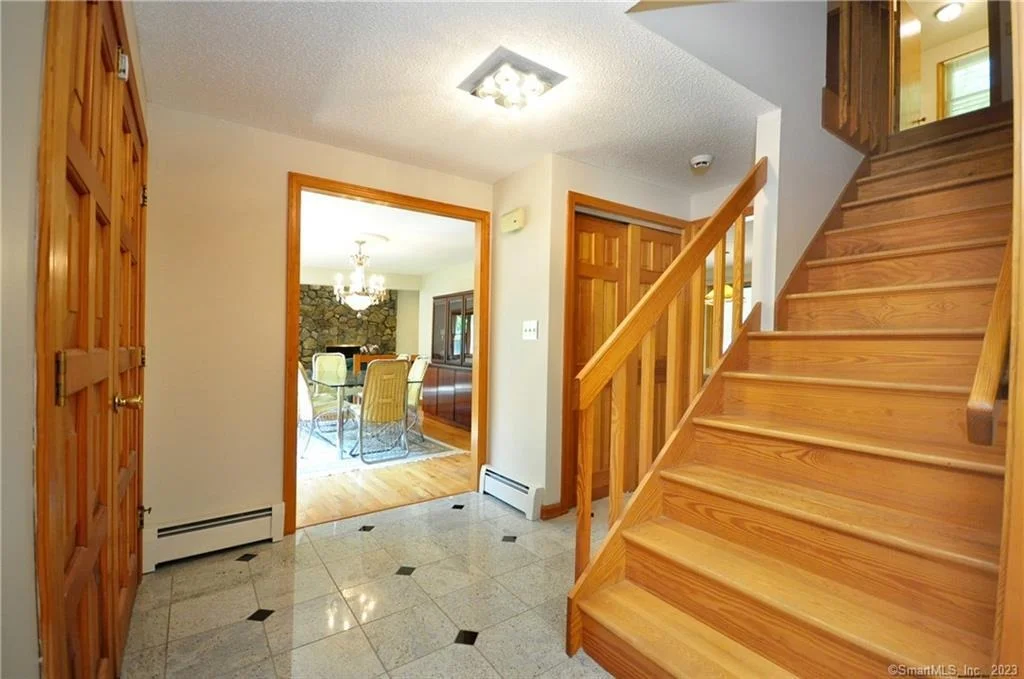 Photo of 5 Saxton Brook Drive