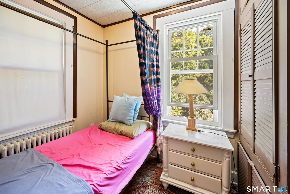 Photo of 573 Litchfield Road