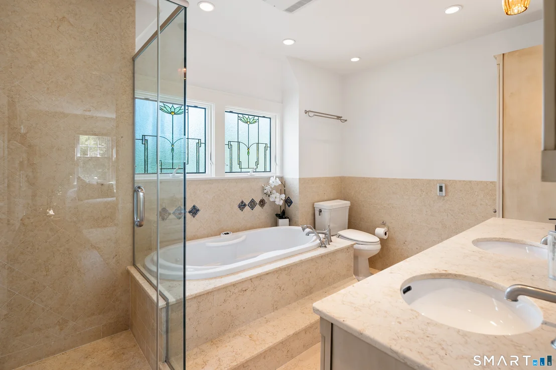 Photo of 231 Roxbury Road
