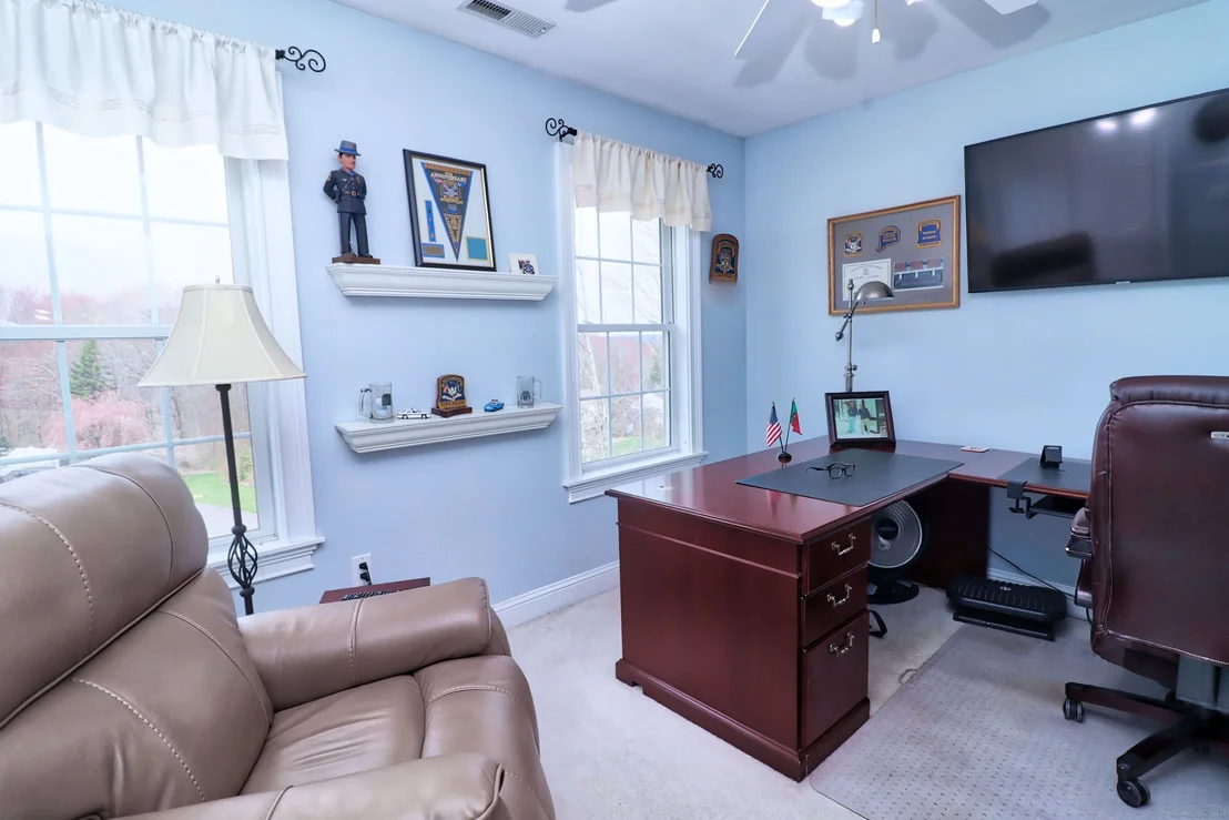 Photo of 129 Georgetown Drive