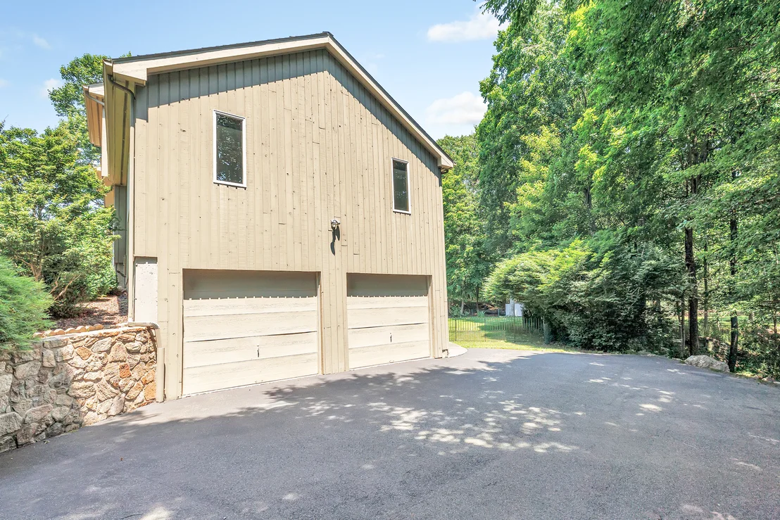 Photo of 26 Rolling Brook Lane