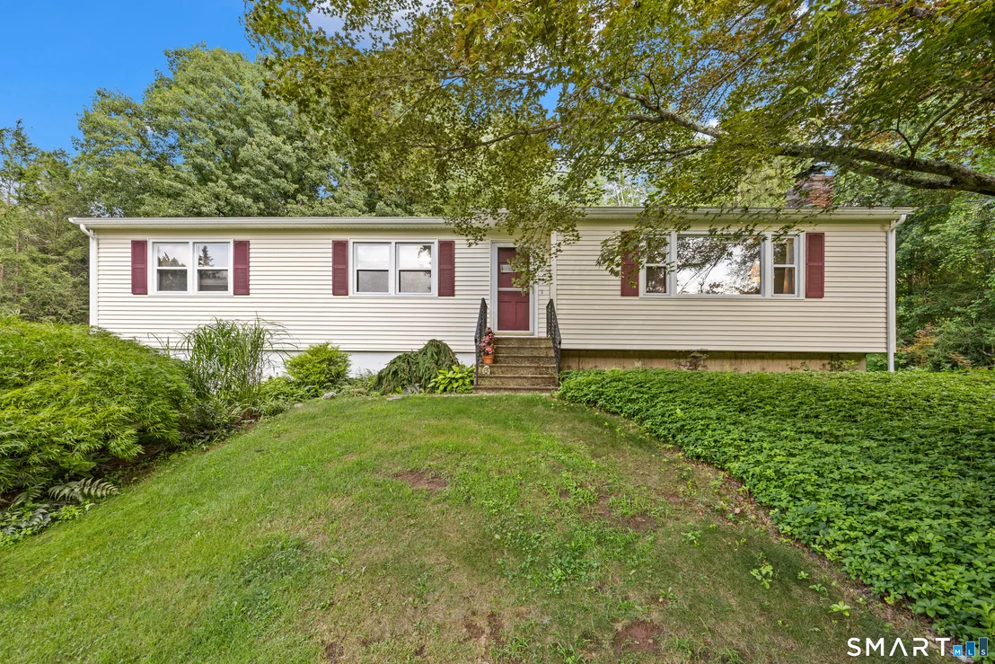 Photo of 44 Williamsburg Drive