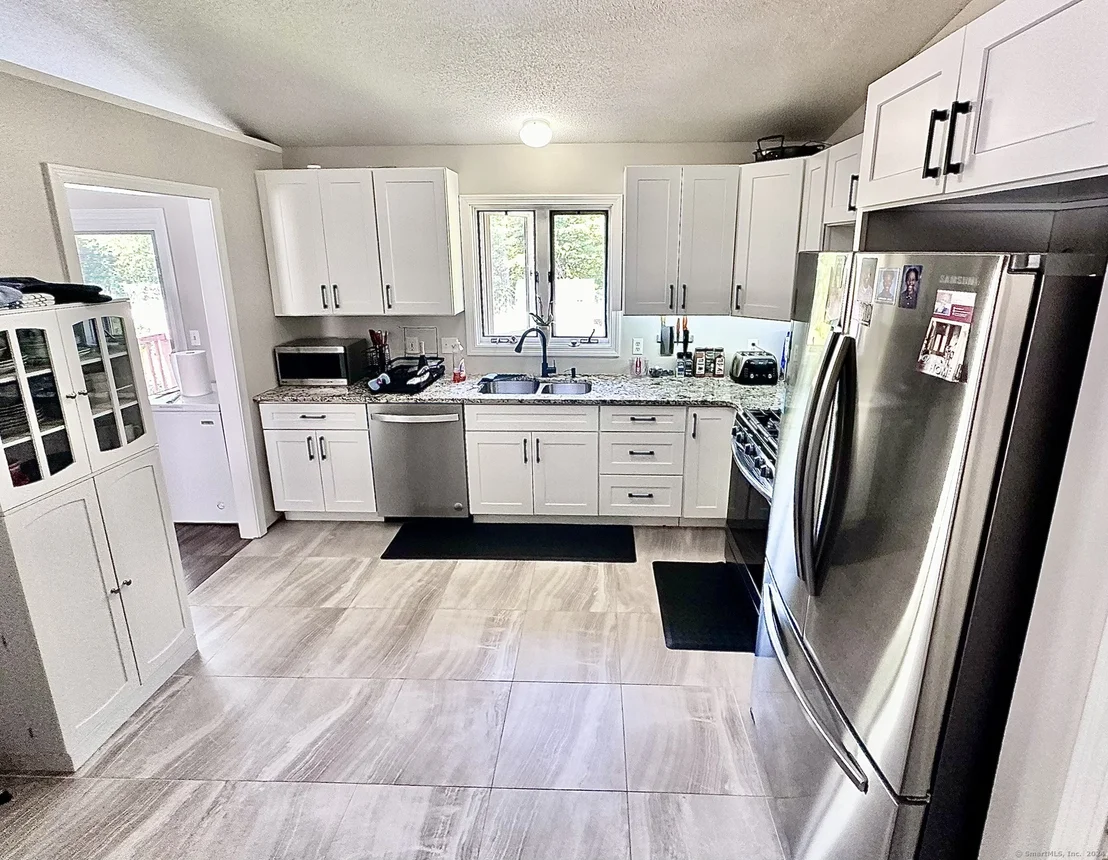 Photo of 904 Bloomfield Avenue