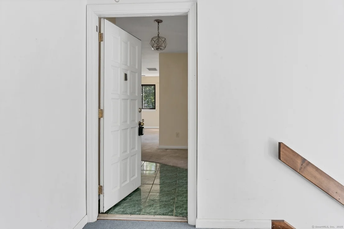 Photo of Unit APT7B at 91 Riverview Road