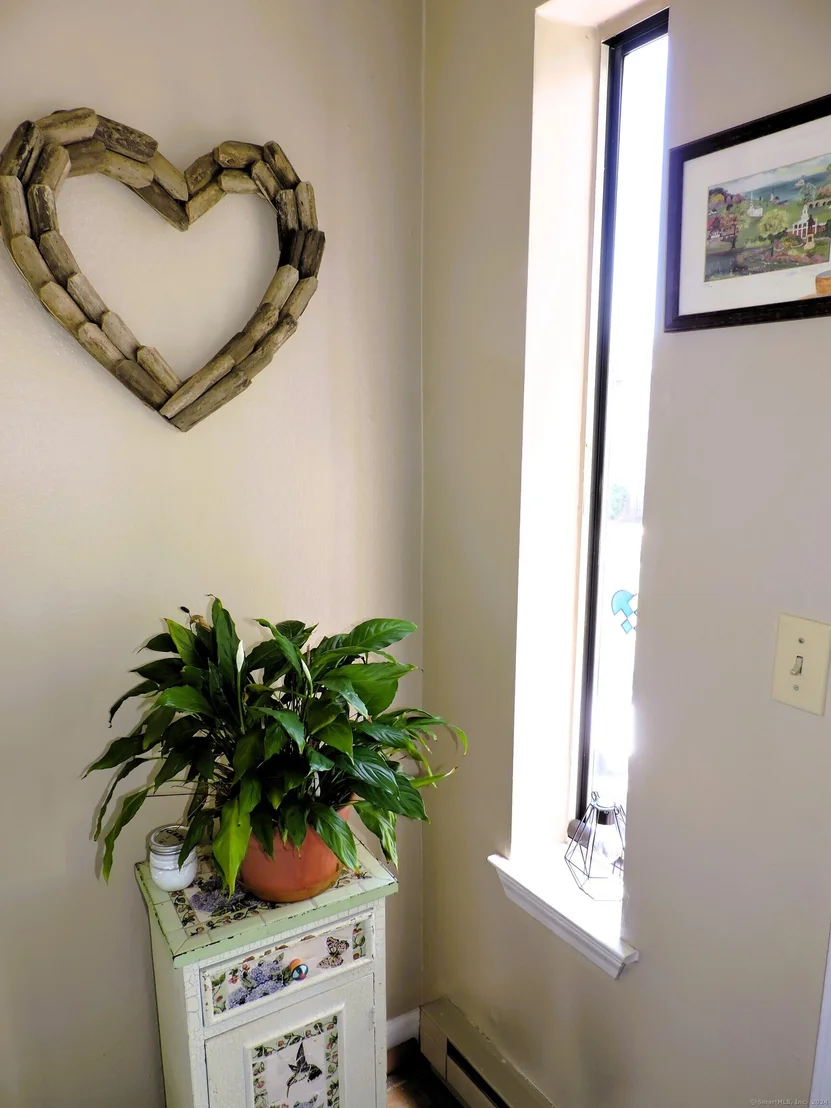 Photo of Unit 32C at 925 Oronoke Road