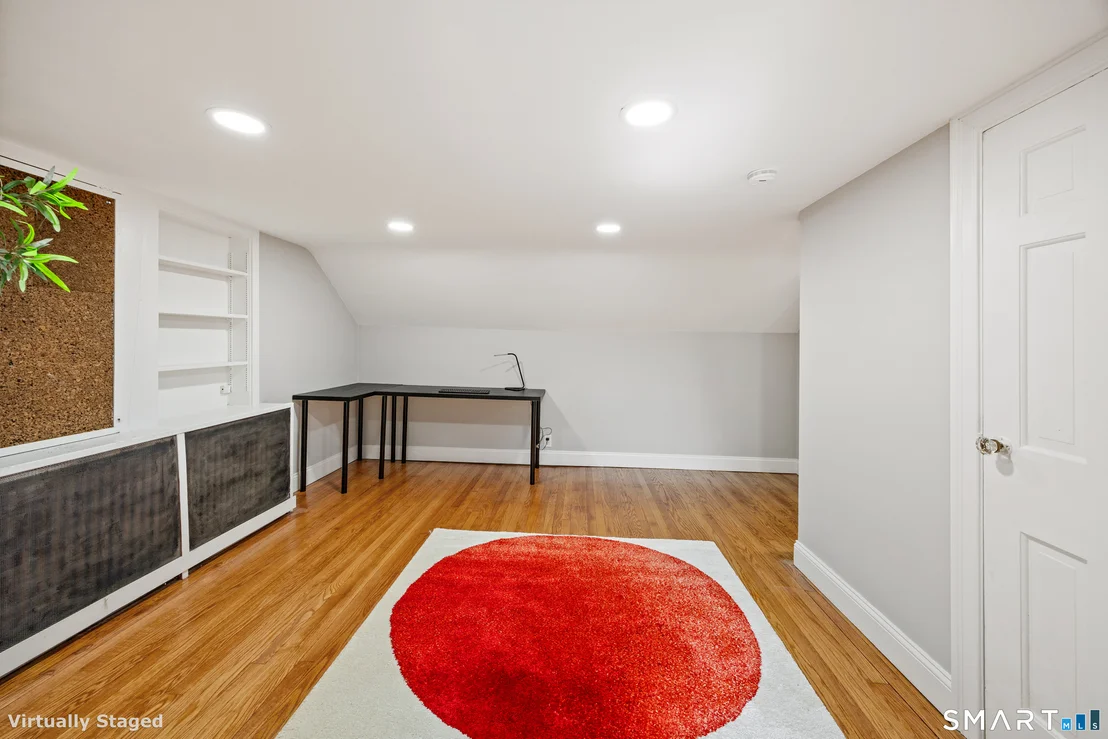 Photo of 20 Hydelor Avenue