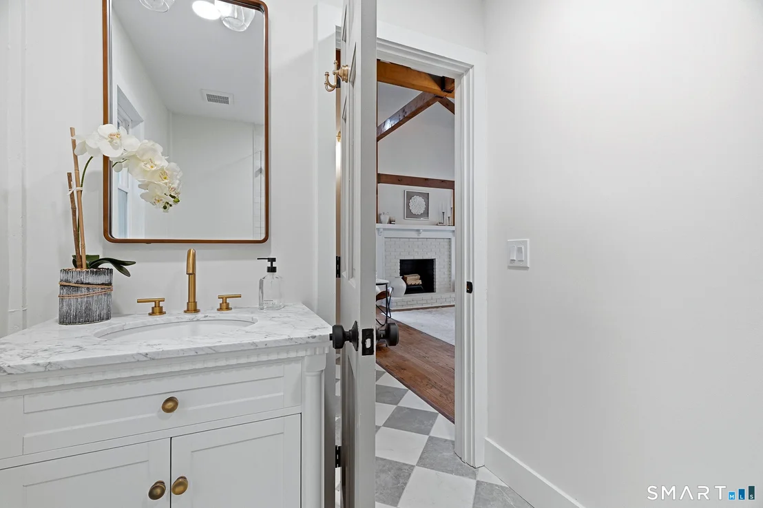 Photo of 136 Goose Hill Road