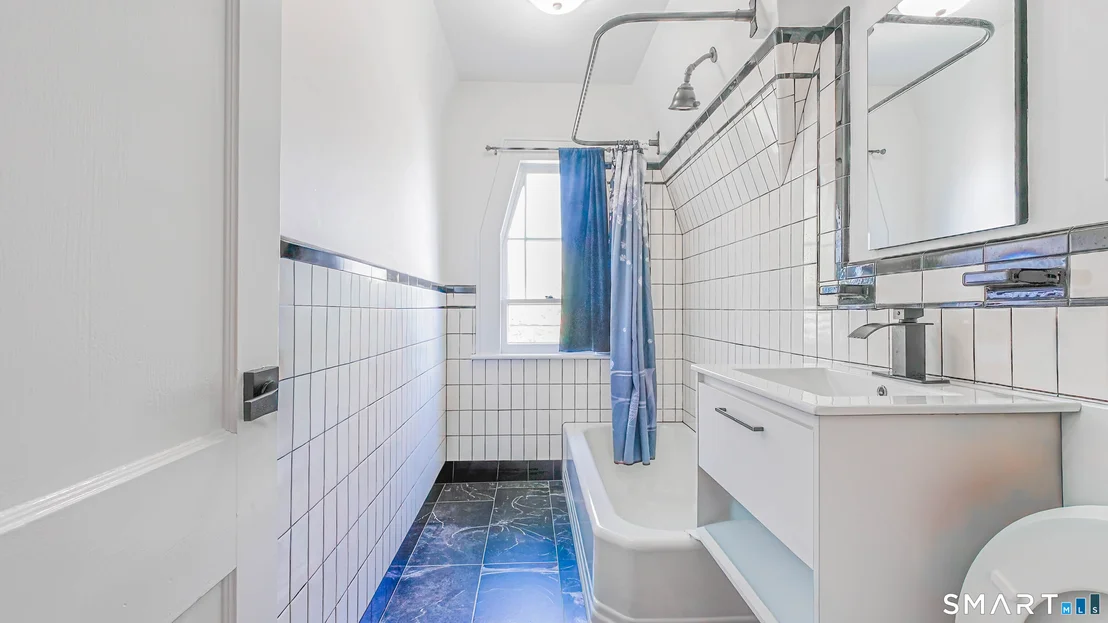 Photo of 1210 Laurel Avenue