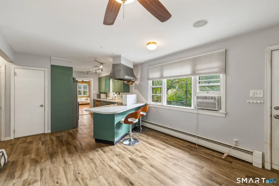 Photo of 8 Washington Circle