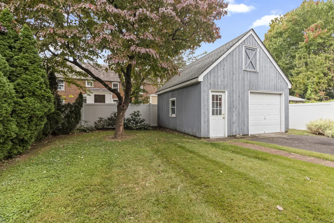 Photo of 127 Grasmere Avenue