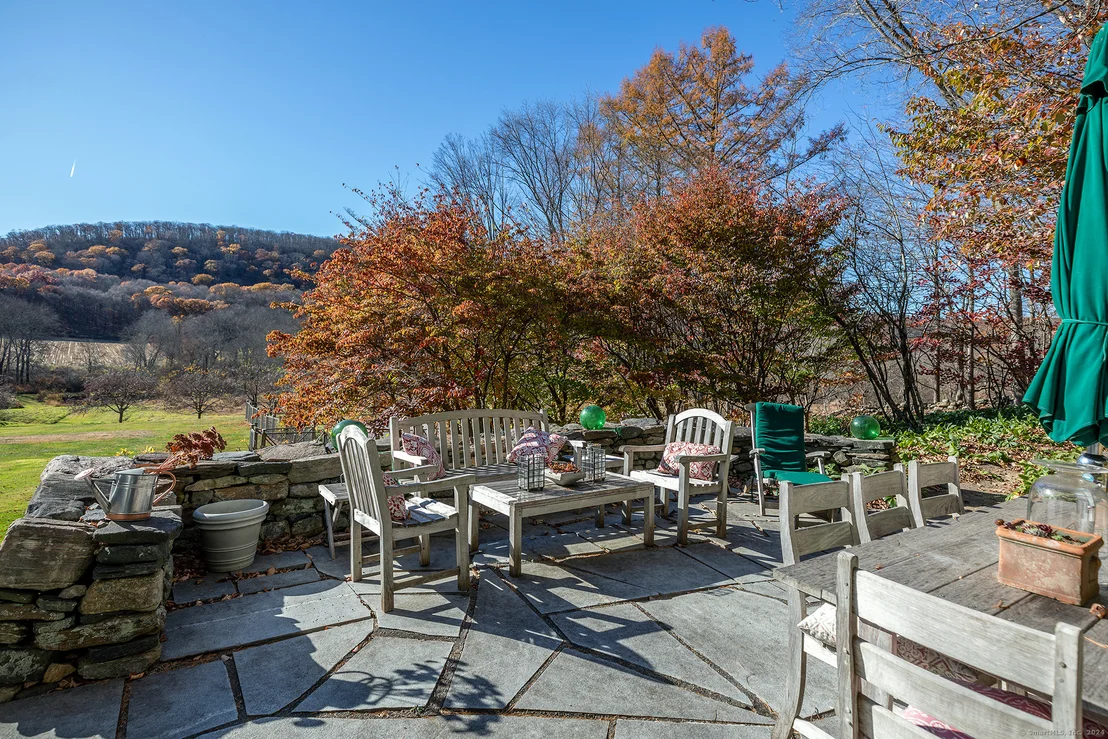 Photo of 409 Nettleton Hollow Road