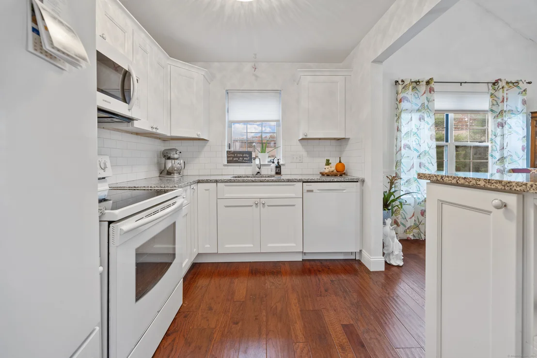 Photo of Unit APT56 at 7 Taft Point
