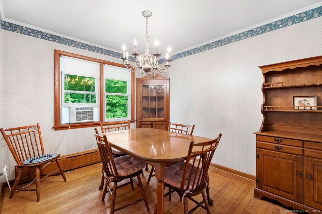 Photo of 2 Hickory Avenue
