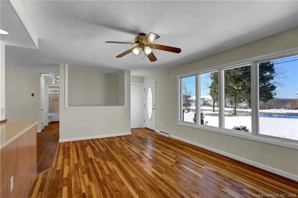 Photo of 309 Savage Hill Road