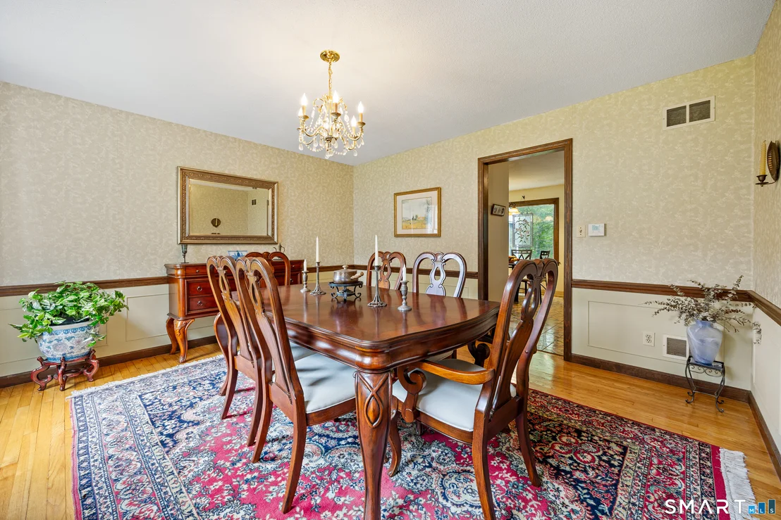 Photo of 620 Riverside Drive