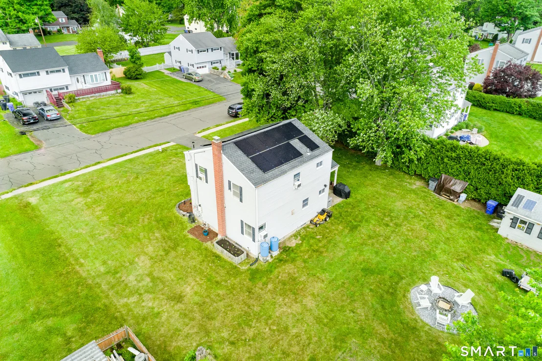 Photo of 50 Putnam Lane