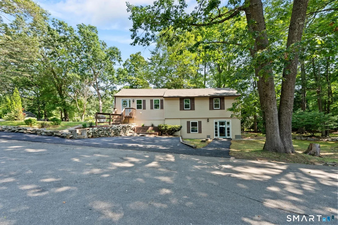Photo of 17 Ireland Drive