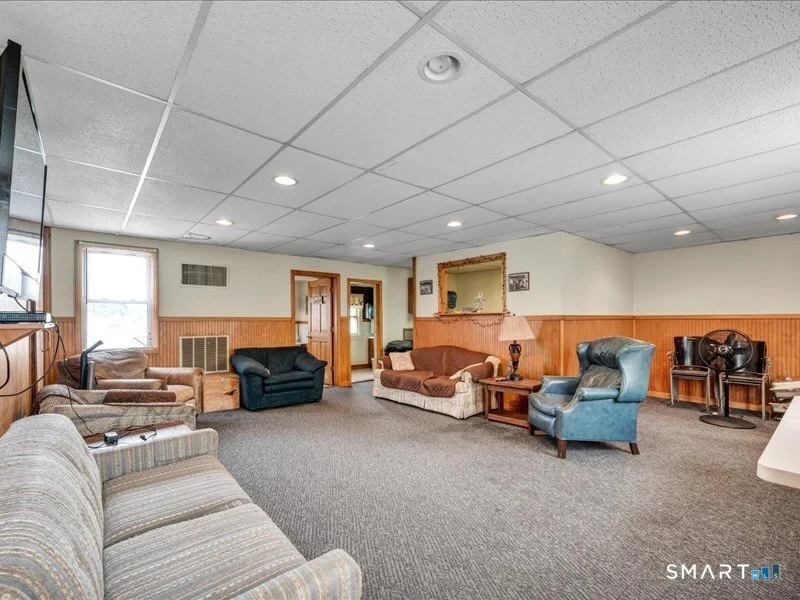 Photo of 61 Maple Avenue
