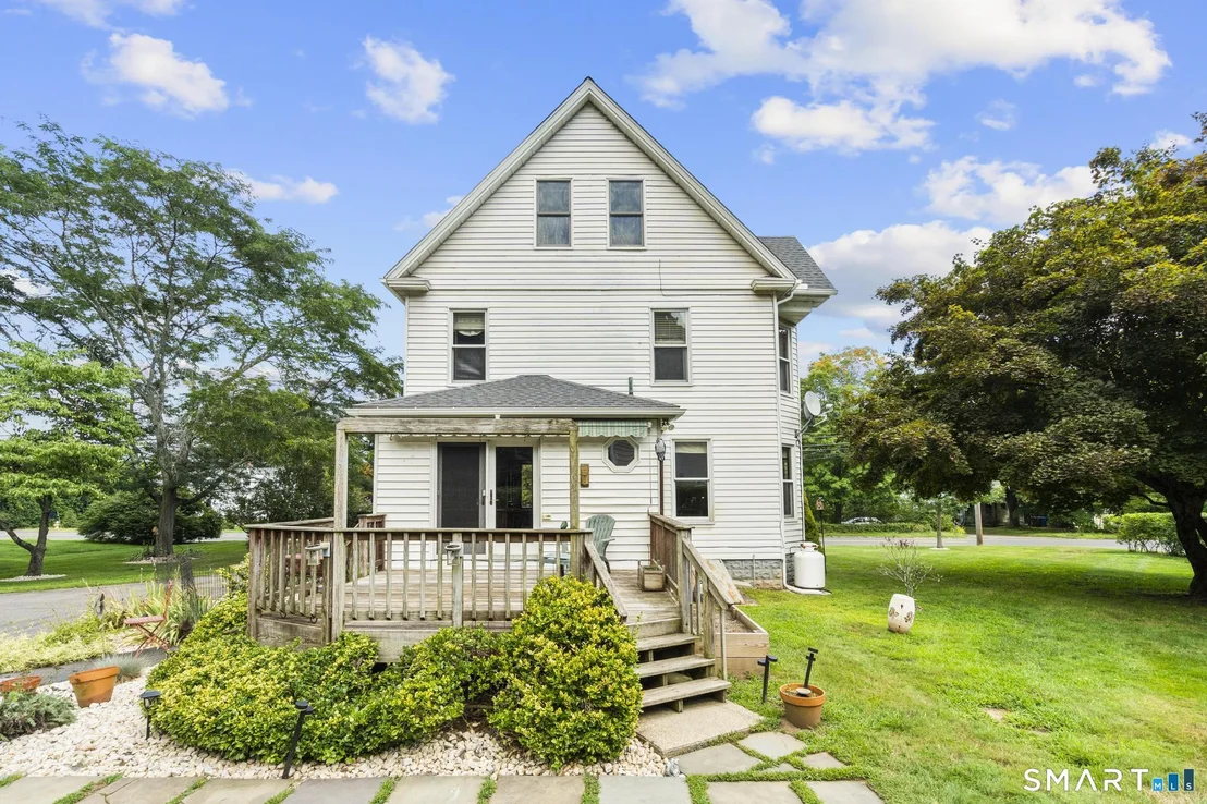 Photo of 169 River Road