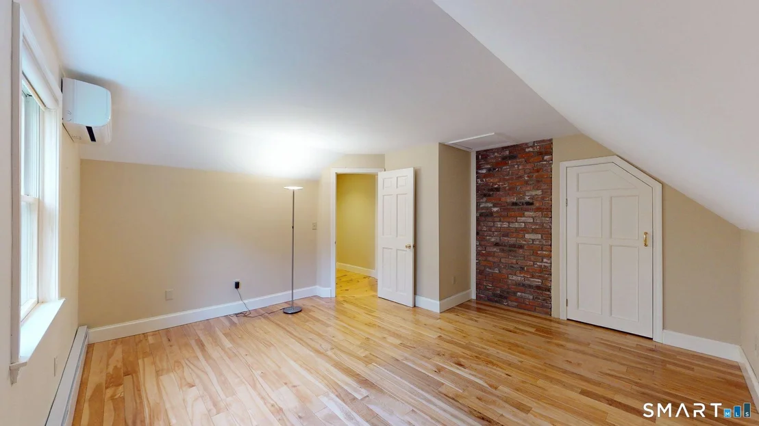Photo of 598 East Street