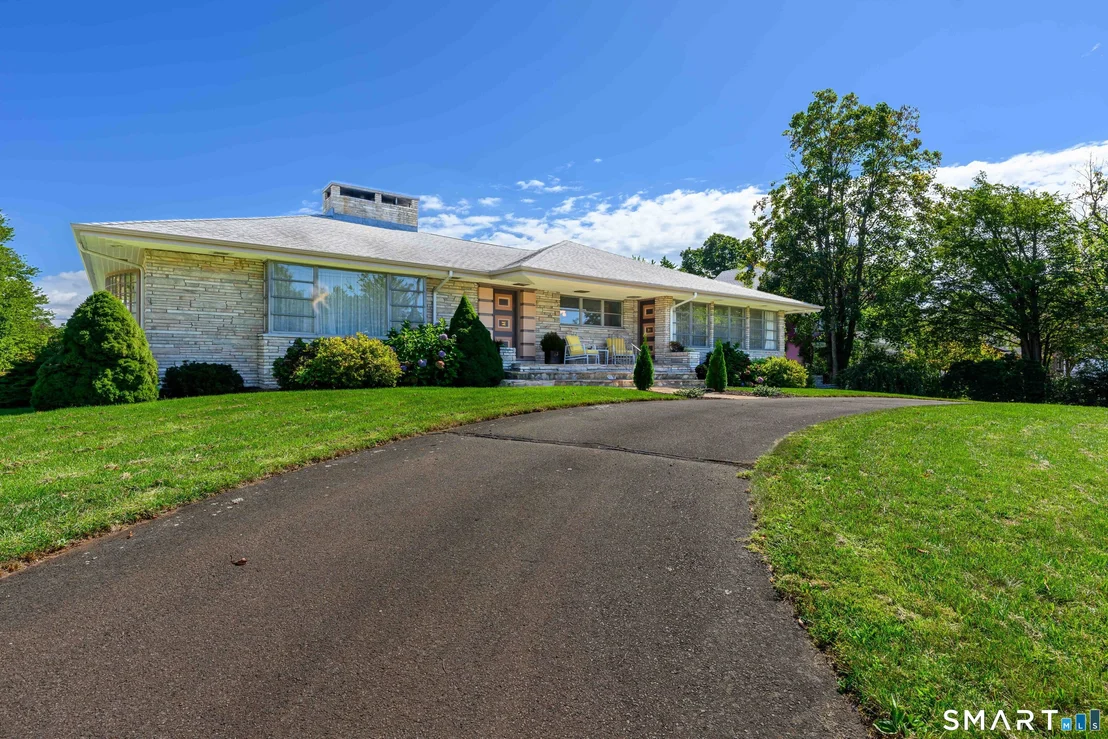 Photo of 821 Townsend Avenue
