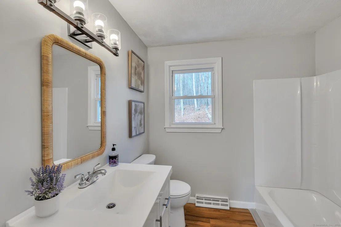 Photo of 243 Chestnut Hill Road