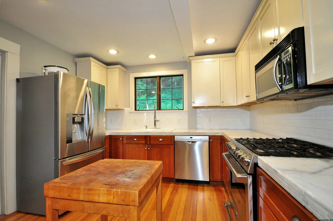 Photo of 19 Maple Avenue
