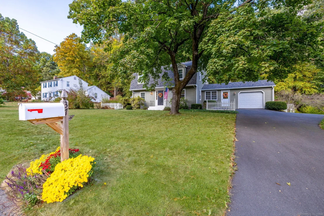 Photo of 37 Bradford Drive
