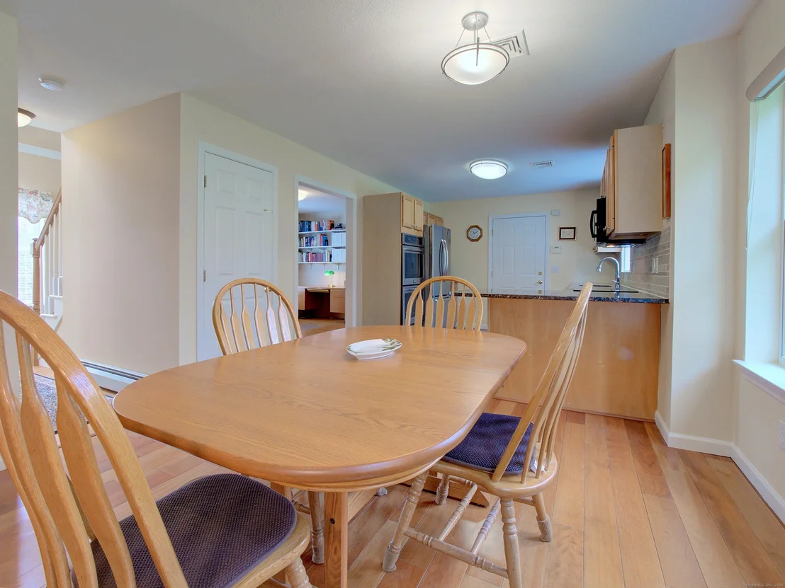 Photo of 115 Spring Wood Lane