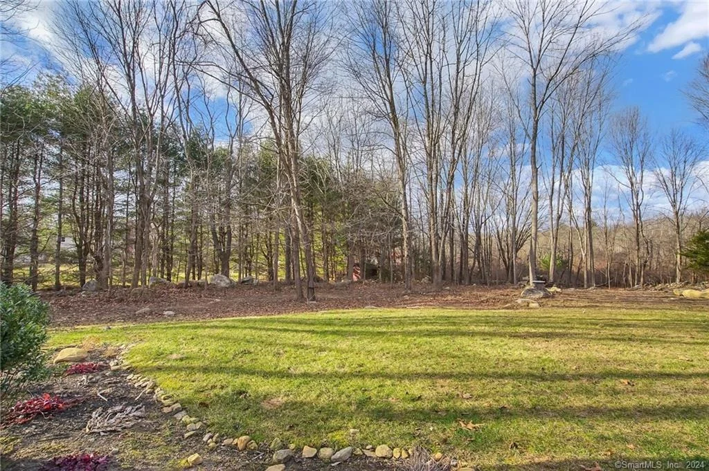 Photo of 986 Merrow Road