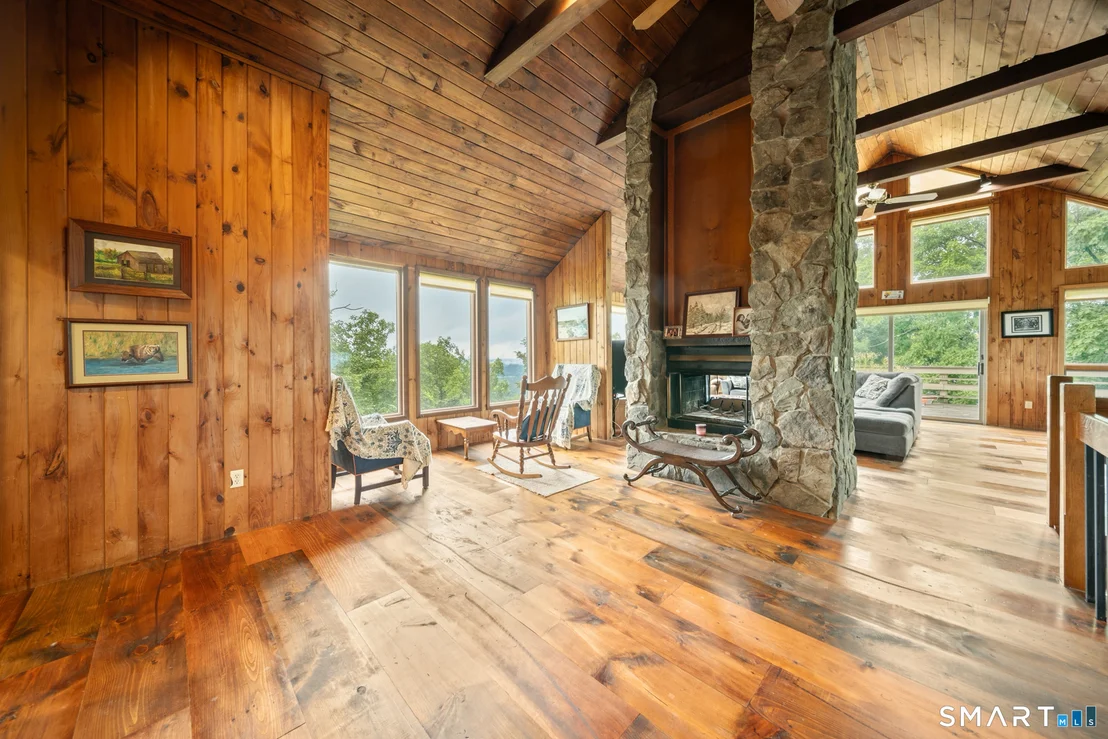 Photo of 33 Skyline Drive