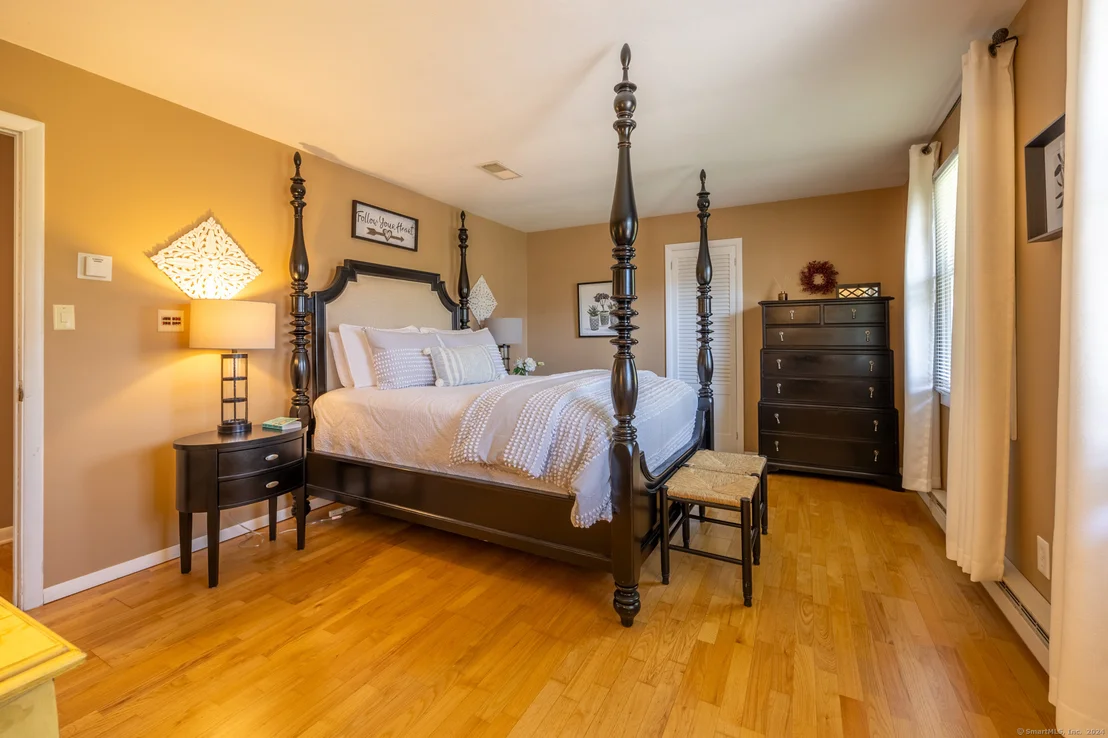 Photo of 466 Juniper Lane