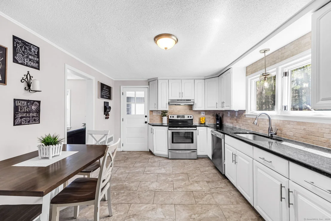 Photo of 611 Halladay Avenue