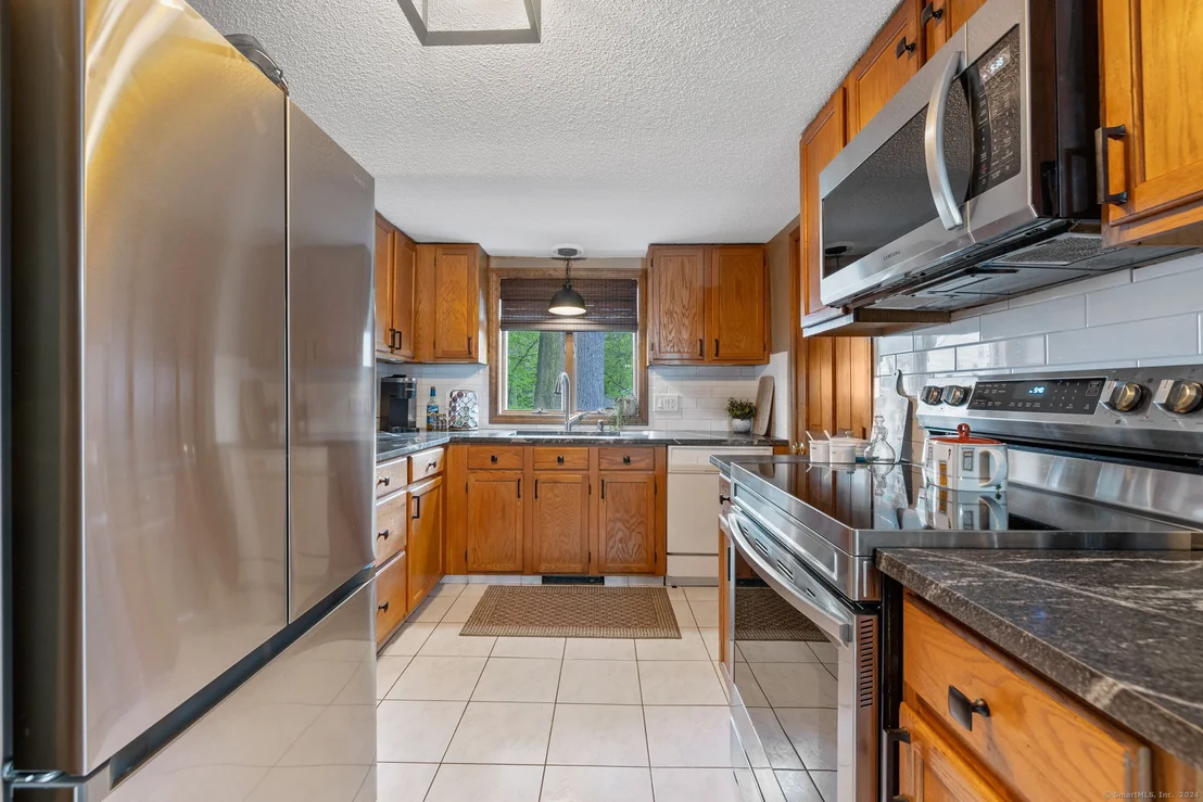 Photo of 67 Shuttlemeadow Road