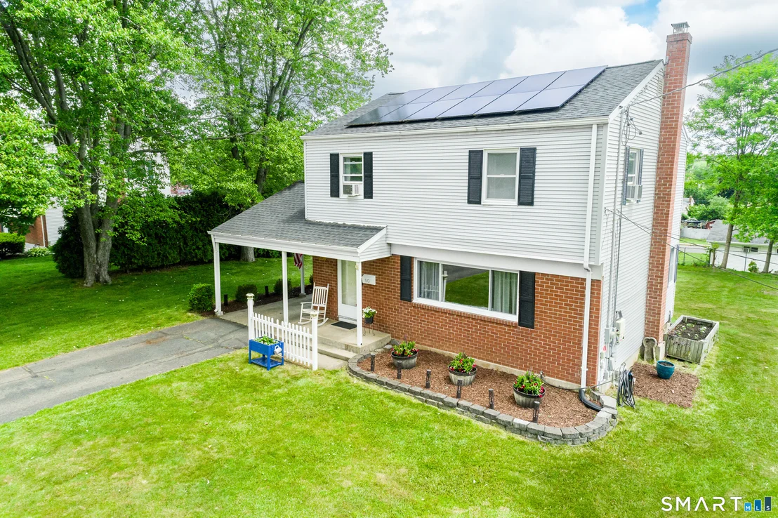 Photo of 50 Putnam Lane