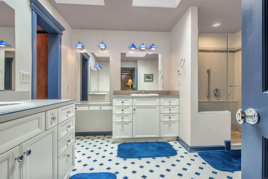 Photo of 81 Deerwood Drive