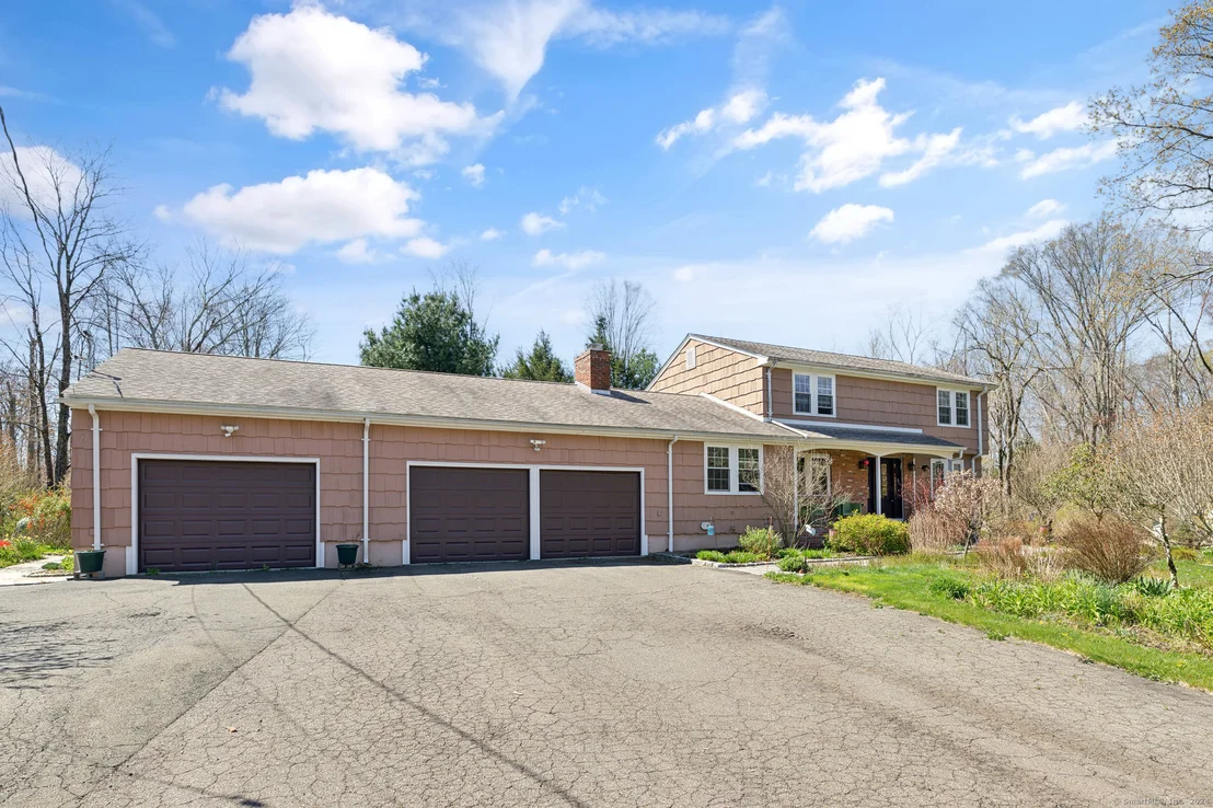 Photo of 385 Hillfield Road