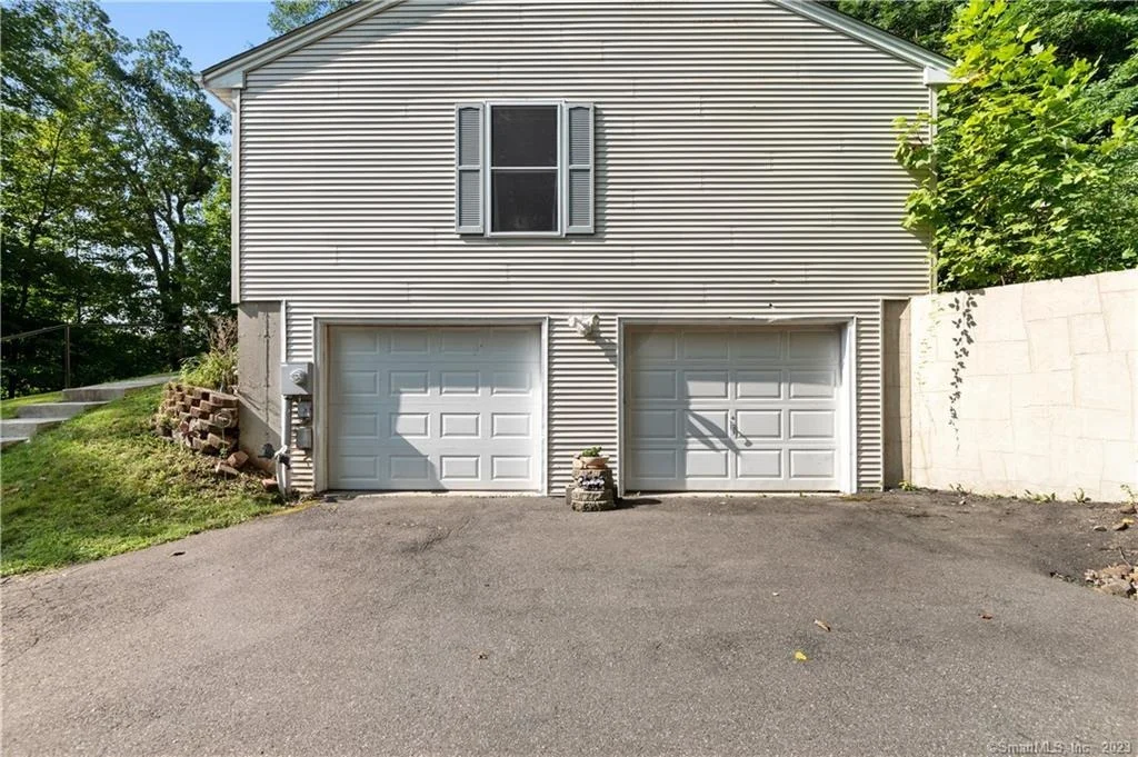 Photo of 1159 New Haven Road