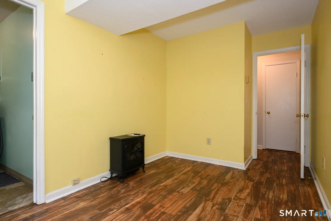 Photo of Unit 25D at 925 Oronoke Road