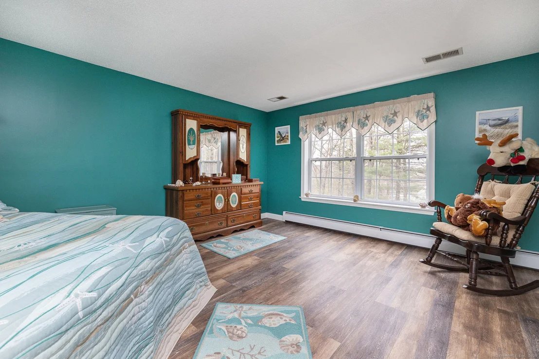 Photo of 90 Derek Drive