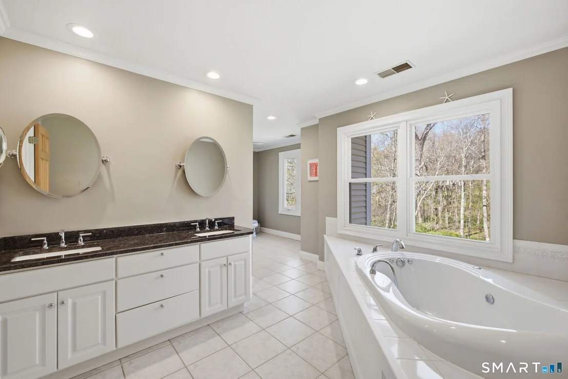 Photo of 14 Joshua Lane